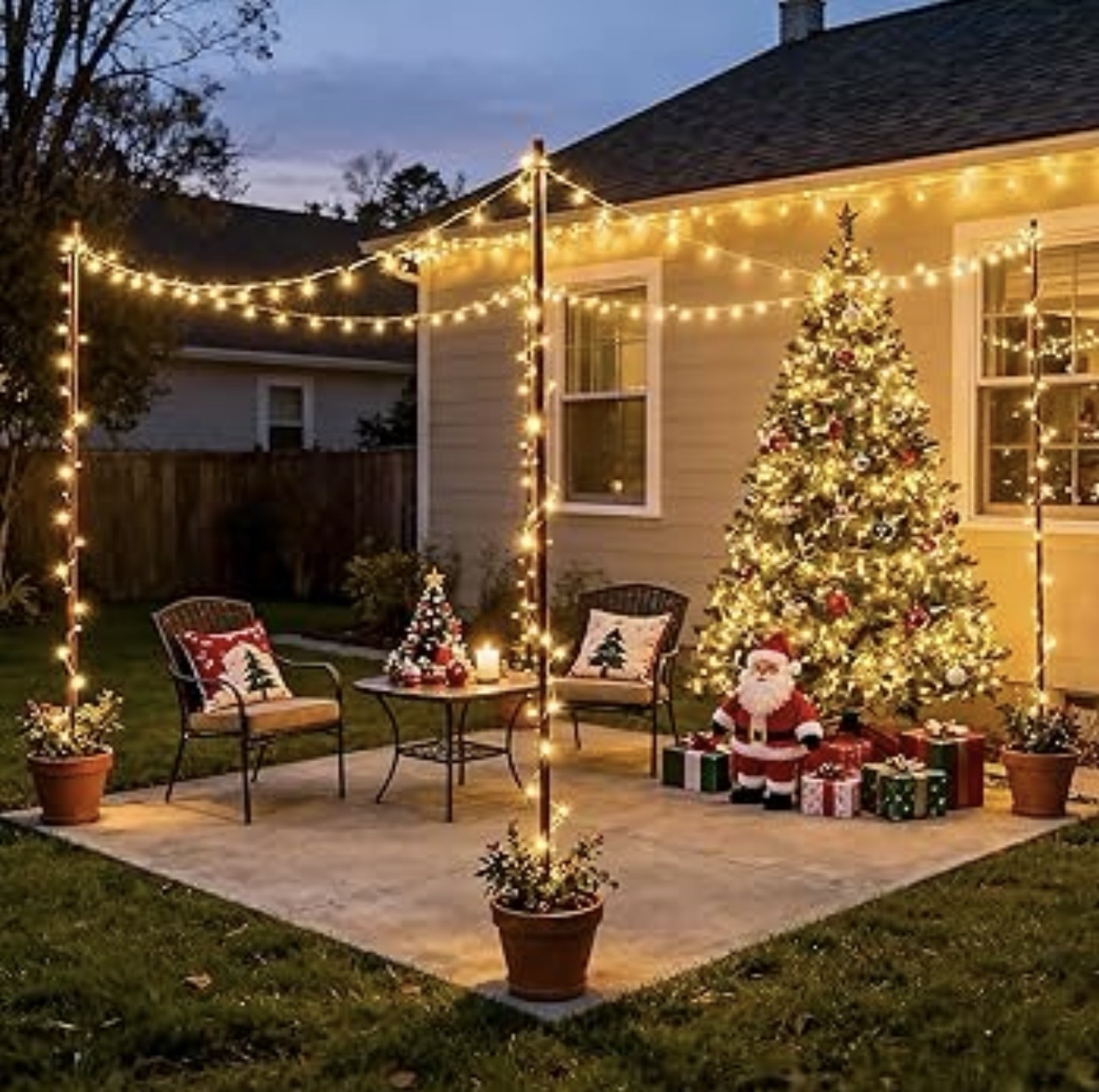 As Christmas Arrives